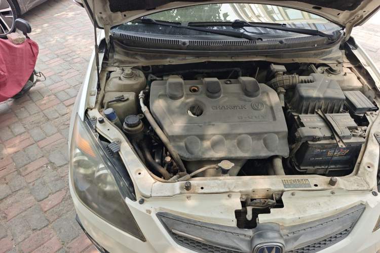 Used CHANGAN Alsvin 2012 Sedan 1.5L Manual Luxury Model Engine Bay Right