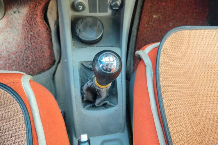 Used CHANGAN Alsvin 2012 Sedan 1.5L Manual Luxury Model Gear Lever