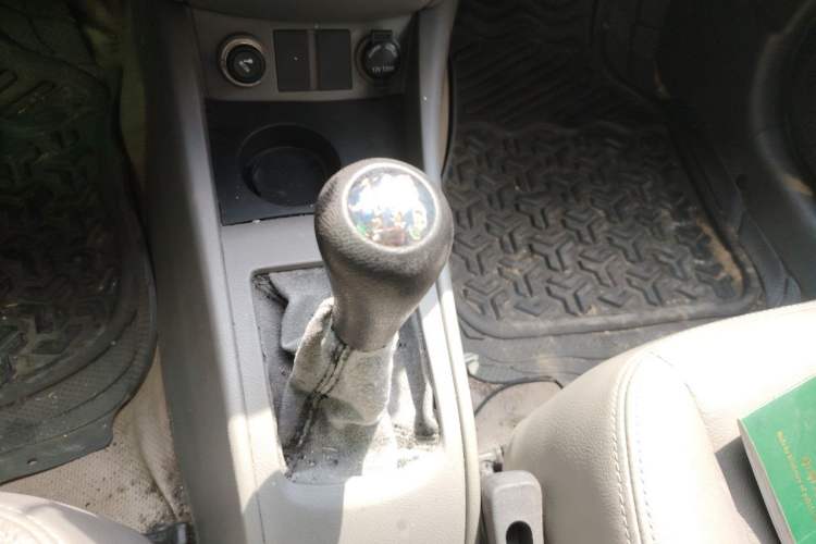 Used CHANGAN Alsvin 2012 Sedan 1.5L Manual Luxury Model Gear Lever