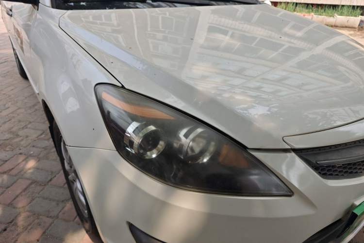 Used CHANGAN Alsvin 2012 Sedan 1.5L Manual Luxury Model Right Front Headlight