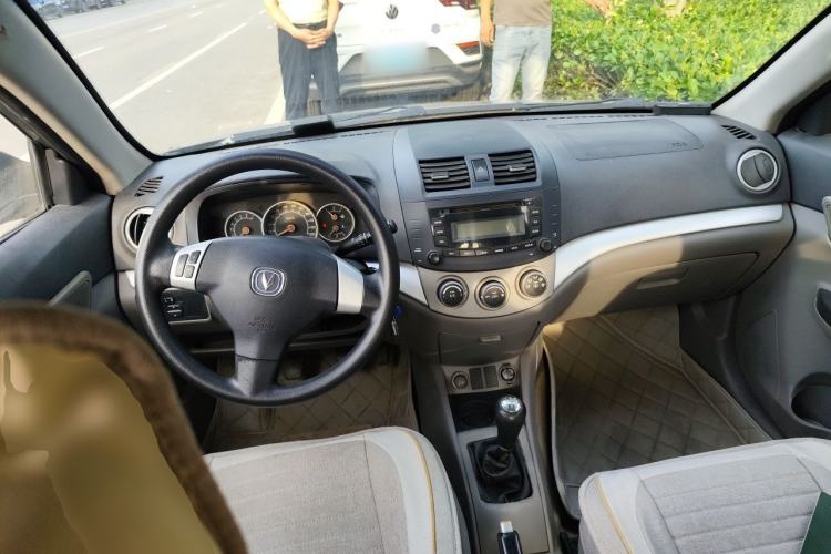 Used CHANGAN Alsvin 2012 Sedan 1.5L Manual Luxury Model Center Console
