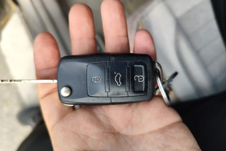 Used CHANGAN Alsvin 2012 Sedan 1.5L Manual Luxury Model Vehicle Key
