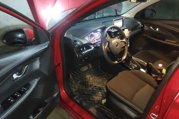 Used CHANGAN Alsvin 2018 1.5L DCT Comfort Version China V Standard Driver Seat