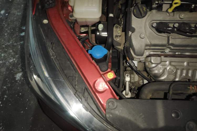 Used CHANGAN Alsvin 2018 1.5L DCT Comfort Version China V Standard Engine Bay Right