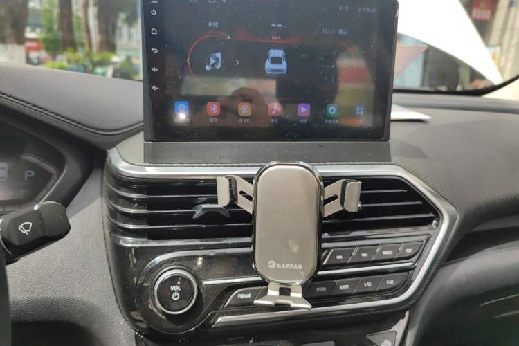 Used CHANGAN Alsvin 2018 1.5L DCT Comfort Version China V Standard Audio And AC Panel