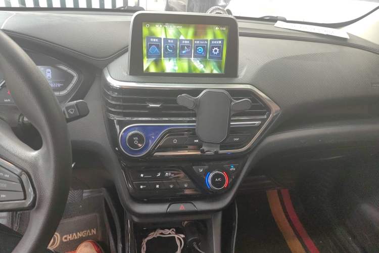 Used CHANGAN Alsvin 2018 1.4L Manual Comfort Model China V Standard Audio And AC Panel