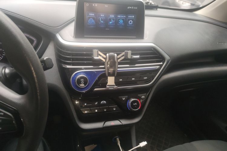 Used CHANGAN Alsvin 2018 1.4L Manual Comfort Model China V Standard Audio And AC Panel
