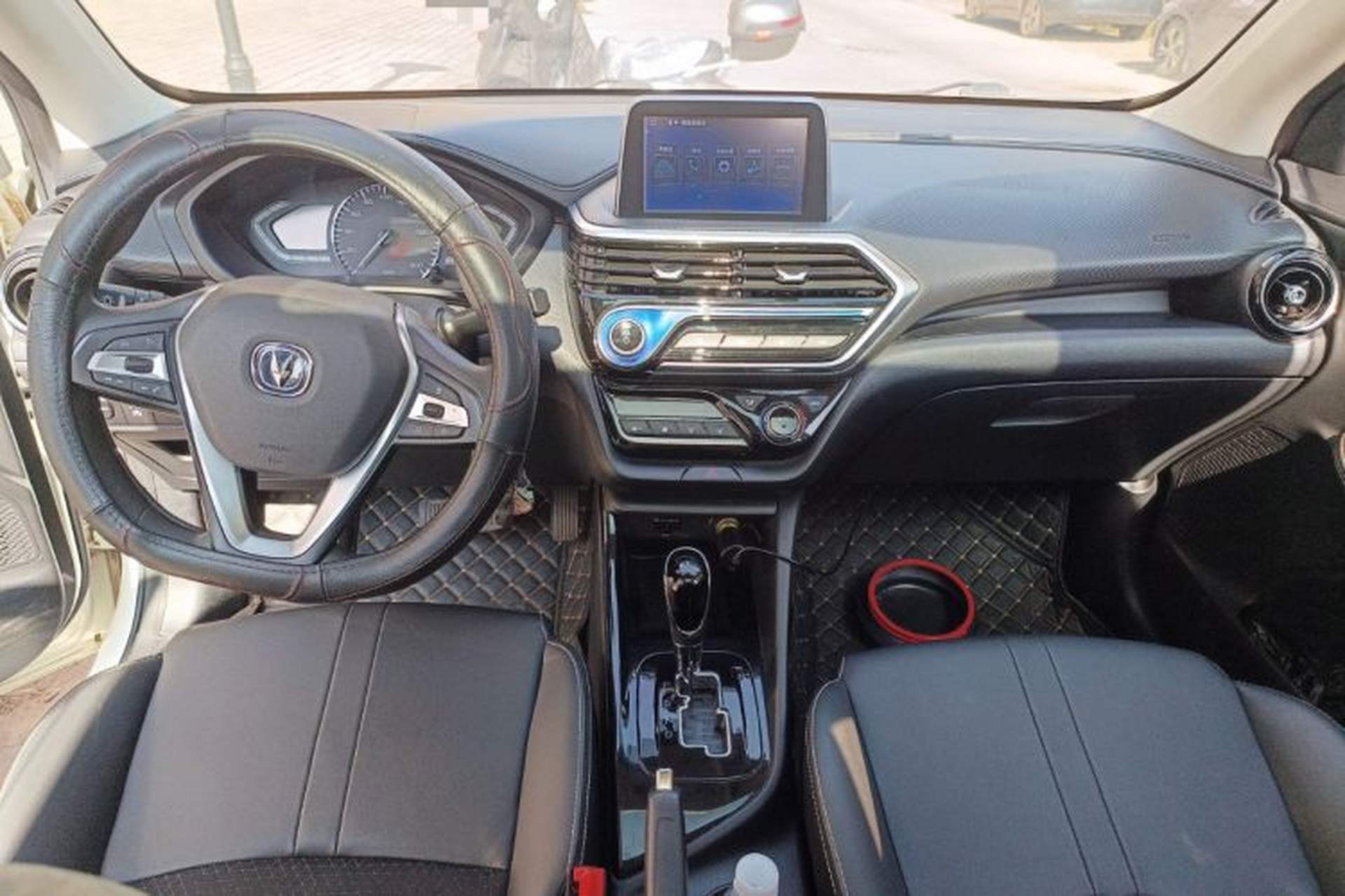 Used CHANGAN Alsvin 2018 1.5L DCT Prestige Model China V Standard Center Console