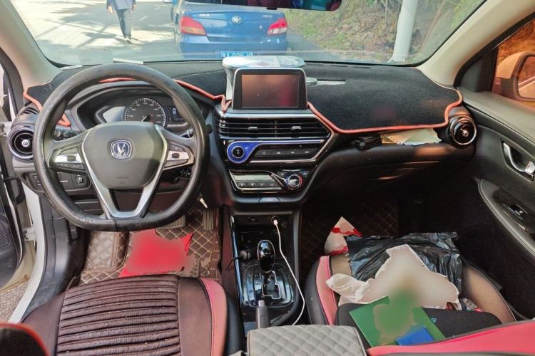 Used CHANGAN Alsvin 2018 1.5L DCT Prestige Model China V Standard Center Console