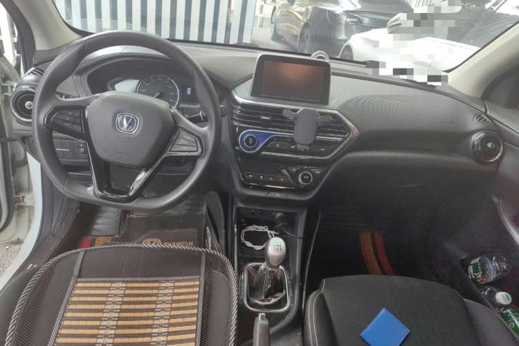 Used CHANGAN Alsvin 2018 1.4L Manual Comfort Model China V Standard Center Console