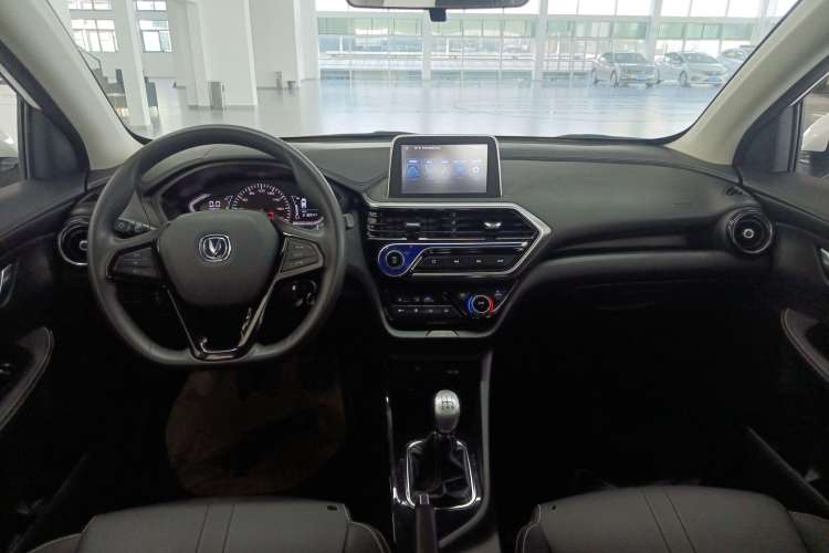 Used CHANGAN Alsvin 2018 1.4L Manual Luxury Model China V Standard Center Console