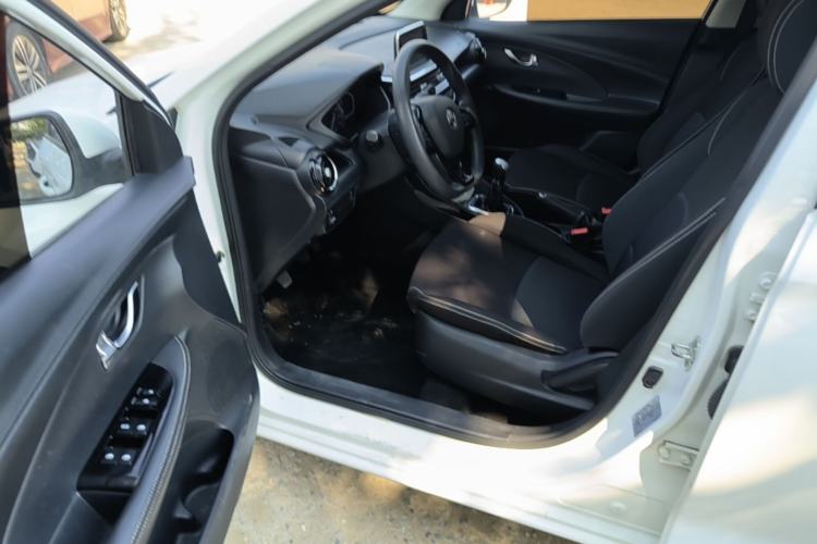 Used CHANGAN Alsvin 2018 1.4L Manual Comfort Model China V Standard Driver Seat
