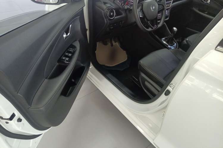 Used CHANGAN Alsvin 2018 1.4L Manual Luxury Model China V Standard Driver Seat