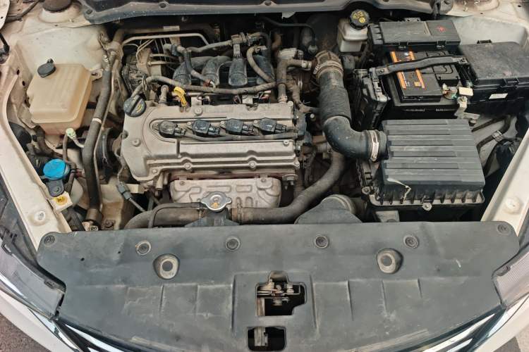 Used CHANGAN Alsvin 2018 1.5L DCT Luxury Model China V Standard Engine Bay