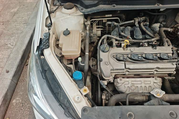 Used CHANGAN Alsvin 2018 1.5L DCT Luxury Model China V Standard Engine Bay Right
