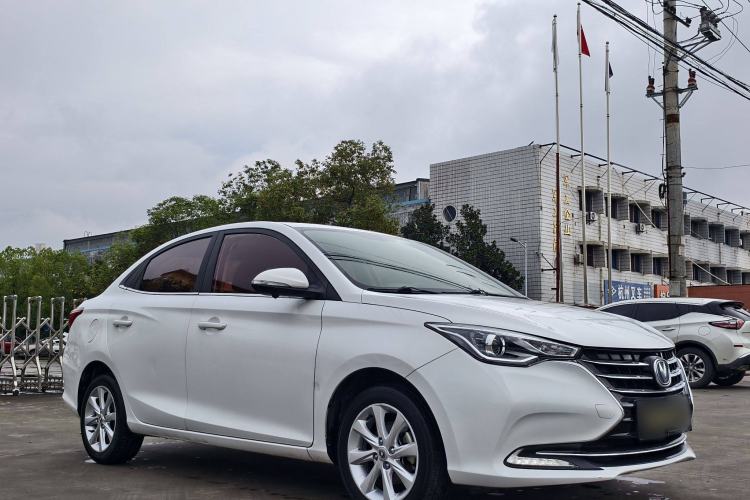 Used CHANGAN Alsvin 2018 1.5L DCT Prestige Model China V Standard Exterior 2