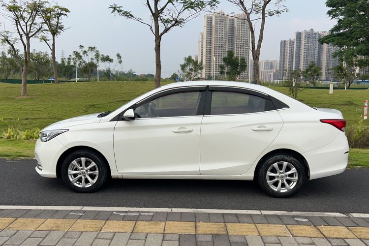 Used CHANGAN Alsvin 2018 1.5L DCT Luxury Model China V Standard Exterior 5