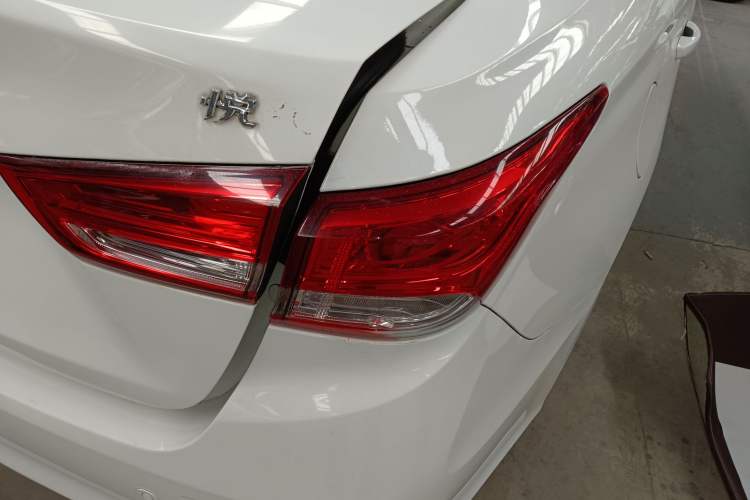 Used CHANGAN Alsvin 2018 1.4L Manual Luxury Model China V Standard Exterior 6