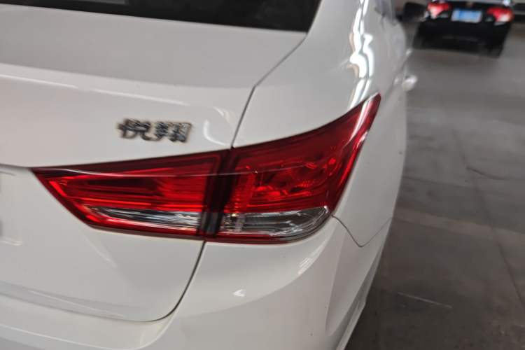 Used CHANGAN Alsvin 2018 1.5L DCT Luxury Model China V Standard Exterior 6