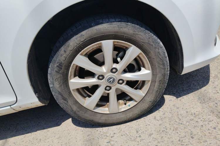 Used CHANGAN Alsvin 2018 1.4L Manual Comfort Model China V Standard Exterior 7
