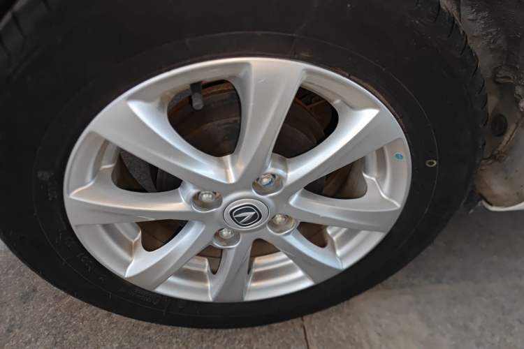 Used CHANGAN Alsvin 2018 1.5L DCT Luxury Model China V Standard Exterior 8