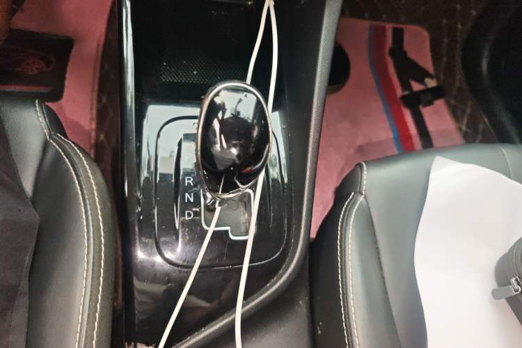 Used CHANGAN Alsvin 2018 1.5L DCT Luxury Model China V Standard Gear Lever