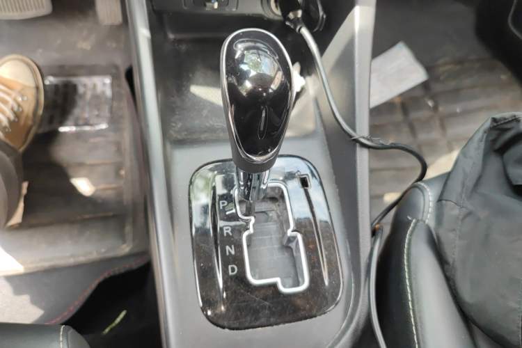 Used CHANGAN Alsvin 2018 1.5L DCT Comfort Version China V Standard Gear Lever