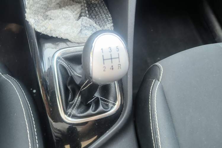 Used CHANGAN Alsvin 2018 1.4L Manual Comfort Model China V Standard Gear Lever