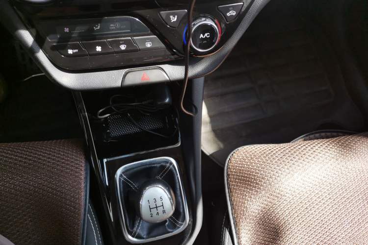 Used CHANGAN Alsvin 2018 1.4L Manual Comfort Model China V Standard Gear Lever