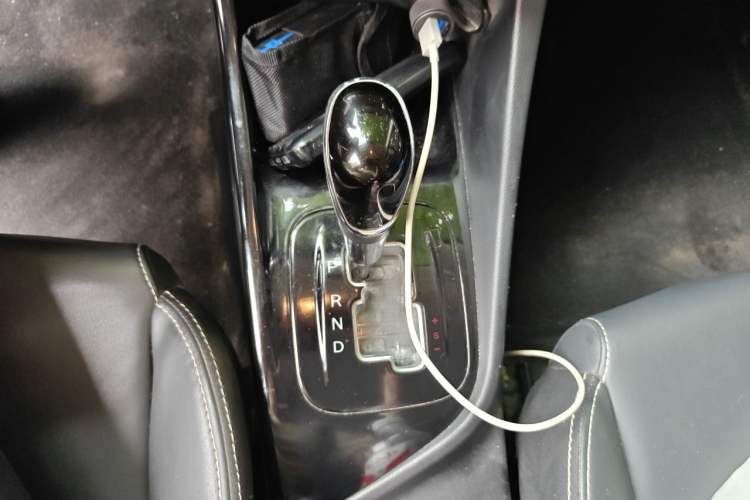 Used CHANGAN Alsvin 2018 1.5L DCT Luxury Model China V Standard Gear Lever