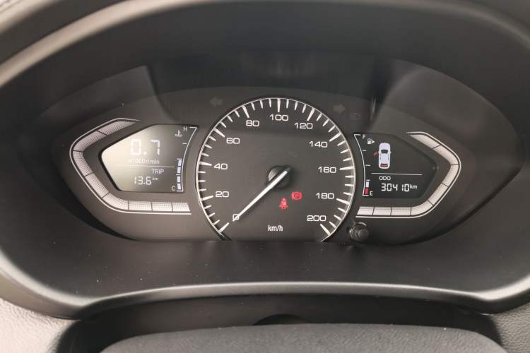 Used CHANGAN Alsvin 2018 1.4L Manual Luxury Model China V Standard Instrument Cluster