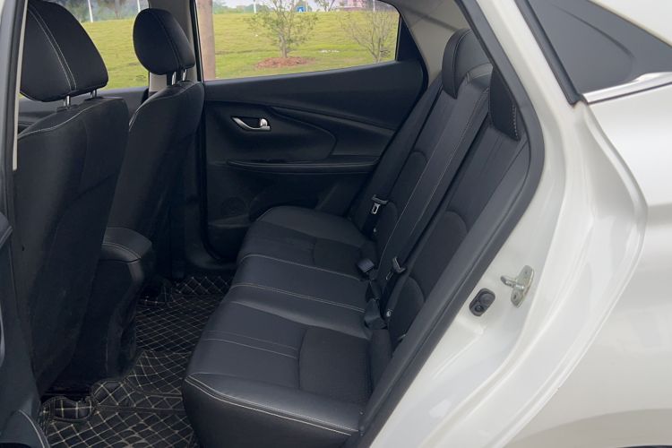 Used CHANGAN Alsvin 2018 1.5L DCT Luxury Model China V Standard Interior 1