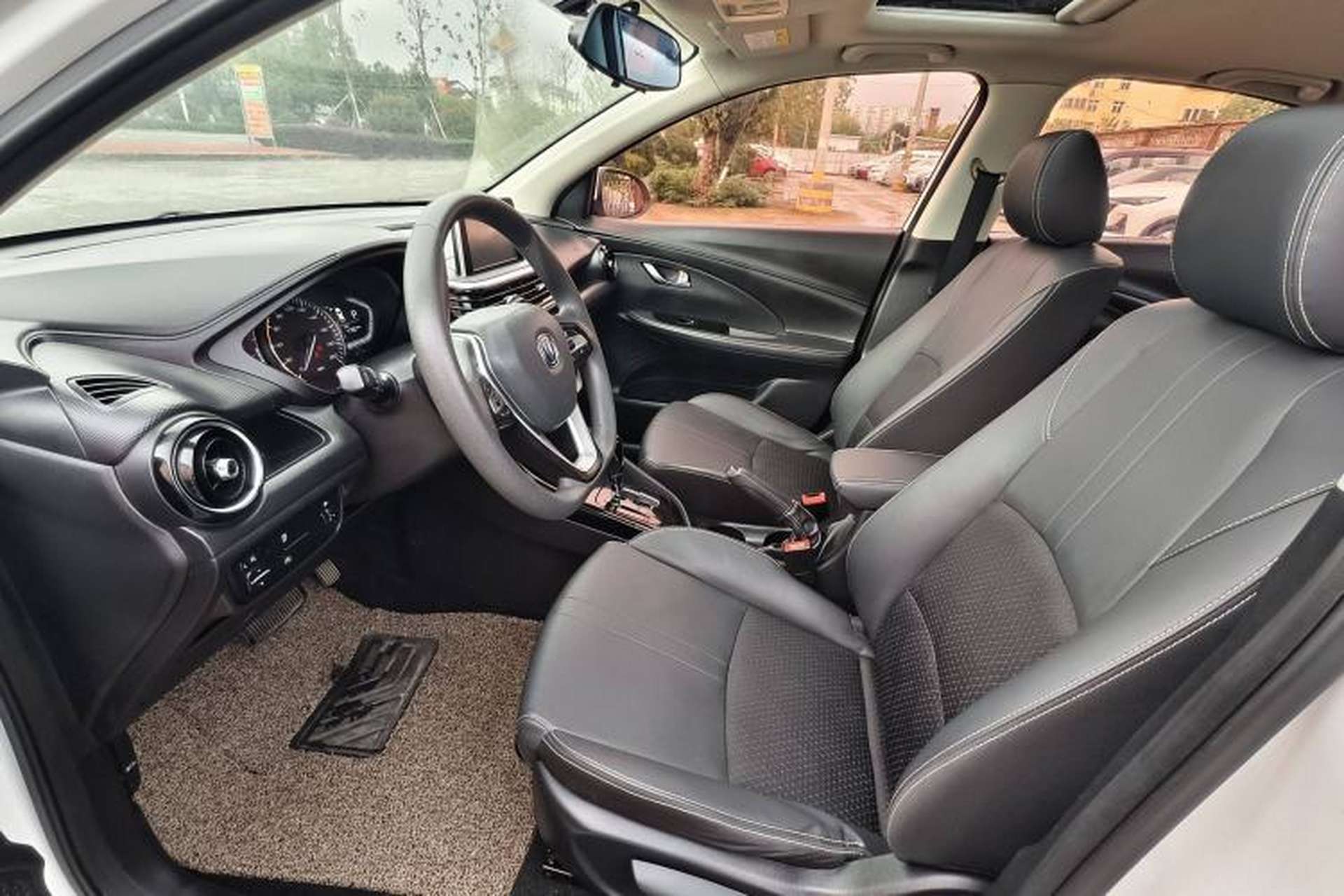 Used CHANGAN Alsvin 2018 1.5L DCT Prestige Model China V Standard Interior 2