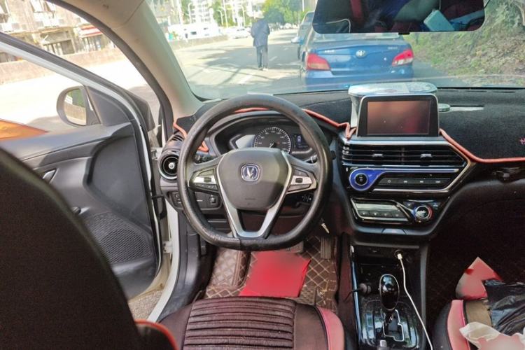 Used CHANGAN Alsvin 2018 1.5L DCT Prestige Model China V Standard Interior 3