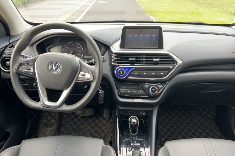 Used CHANGAN Alsvin 2018 1.5L DCT Luxury Model China V Standard Interior 3