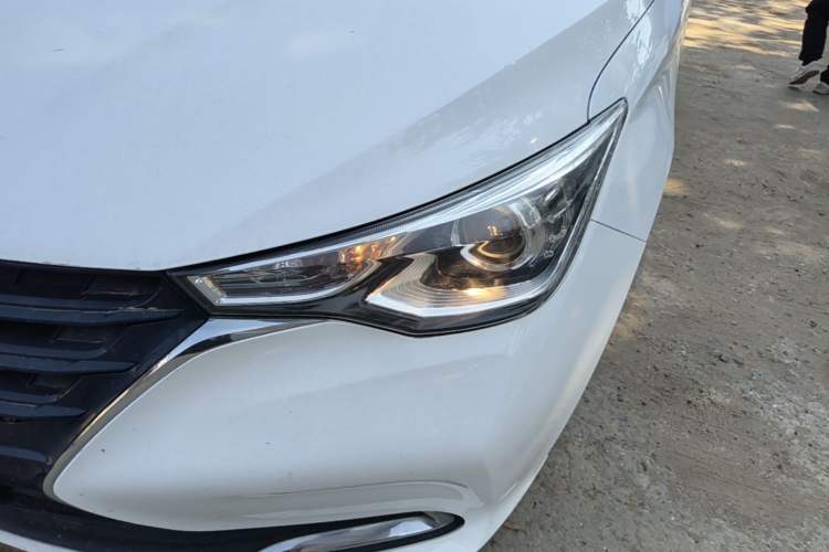 Used CHANGAN Alsvin 2018 1.4L Manual Comfort Model China V Standard Left Front Headlight
