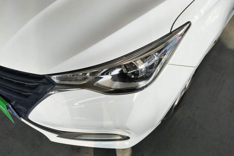 Used CHANGAN Alsvin 2018 1.4L Manual Comfort Model China V Standard Left Front Headlight