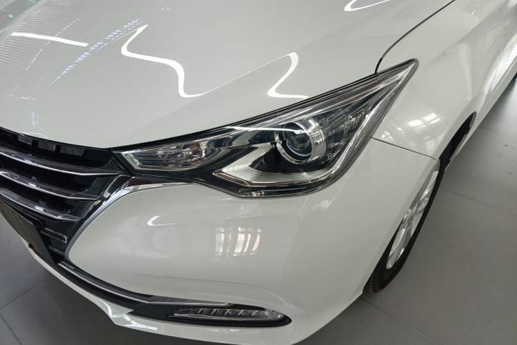Used CHANGAN Alsvin 2018 1.4L Manual Luxury Model China V Standard Left Front Headlight
