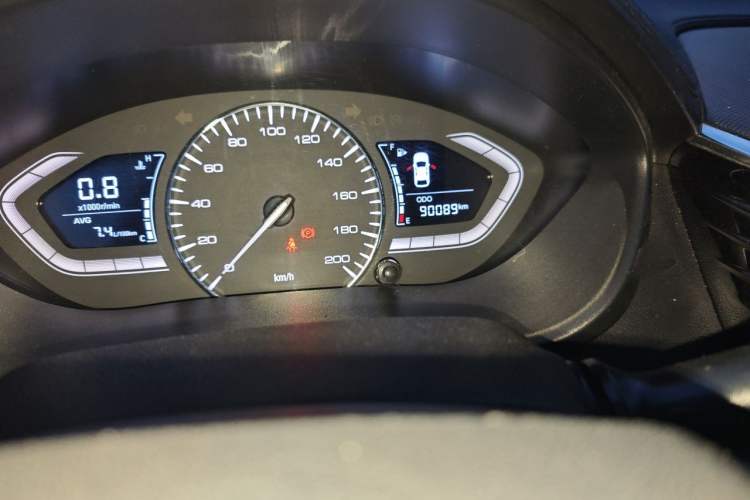 Used CHANGAN Alsvin 2018 1.4L Manual Luxury Model China V Standard Odometer Close Up