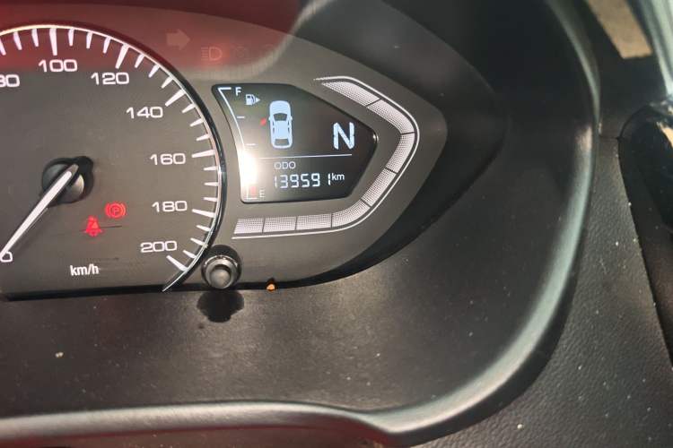 Used CHANGAN Alsvin 2018 1.5L DCT Luxury Model China V Standard Odometer Close Up