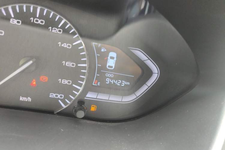 Used CHANGAN Alsvin 2018 1.4L Manual Luxury Model China V Standard Odometer Close Up