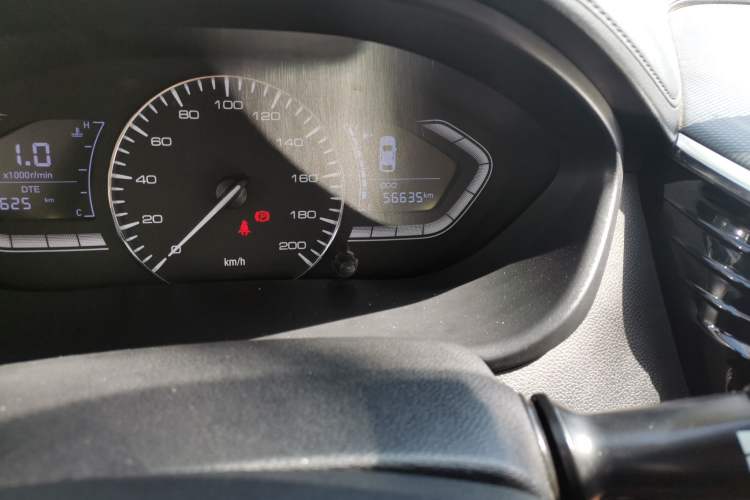 Used CHANGAN Alsvin 2018 1.4L Manual Comfort Model China V Standard Odometer Close Up