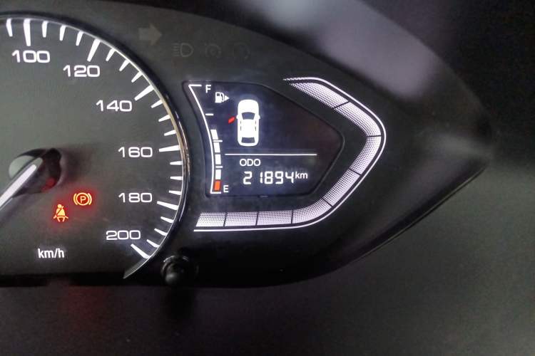 Used CHANGAN Alsvin 2018 1.4L Manual Luxury Model China V Standard Odometer Close Up