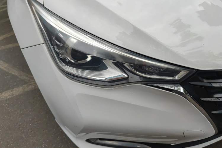 Used CHANGAN Alsvin 2018 1.5L DCT Comfort Version China V Standard Right Front Headlight