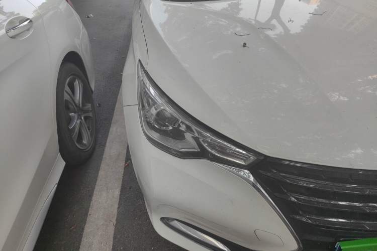 Used CHANGAN Alsvin 2018 1.4L Manual Comfort Model China V Standard Right Front Headlight