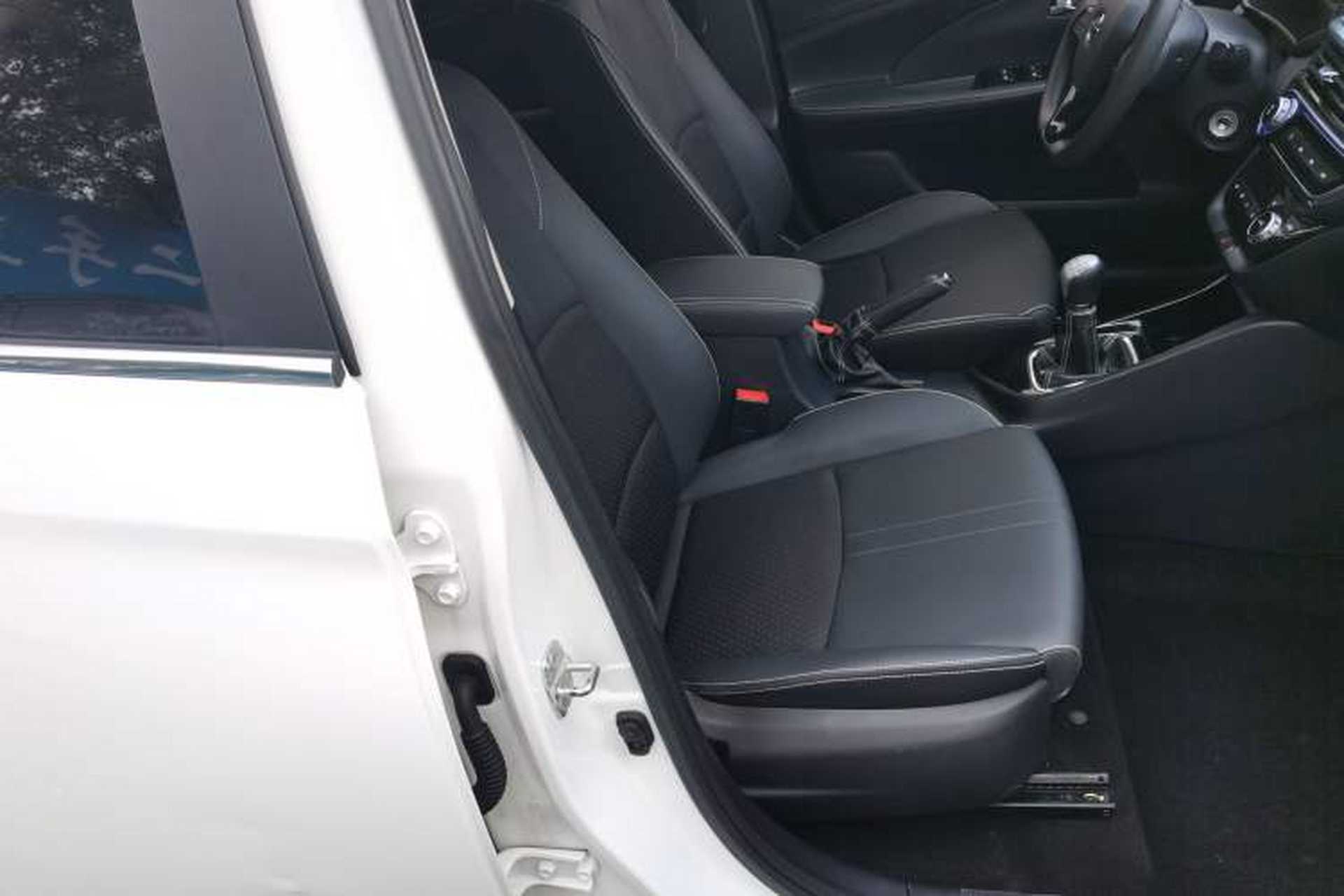 Used CHANGAN Alsvin 2018 1.4L Manual Luxury Model China V Standard Right Front Seat
