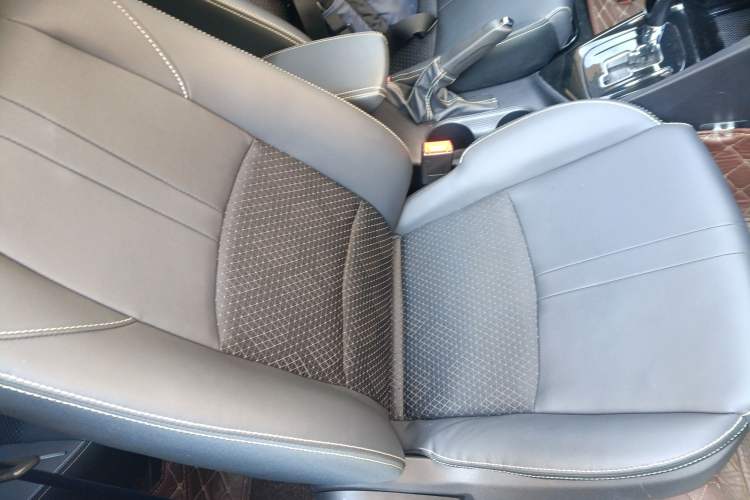 Used CHANGAN Alsvin 2018 1.5L DCT Luxury Model China V Standard Right Front Seat