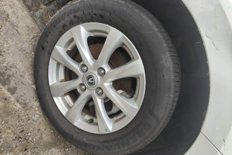 Used CHANGAN Alsvin 2018 1.4L Manual Luxury Model China V Standard Right Front Wheel Hub
