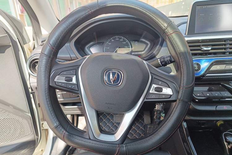 Used CHANGAN Alsvin 2018 1.5L DCT Prestige Model China V Standard Steering Wheel