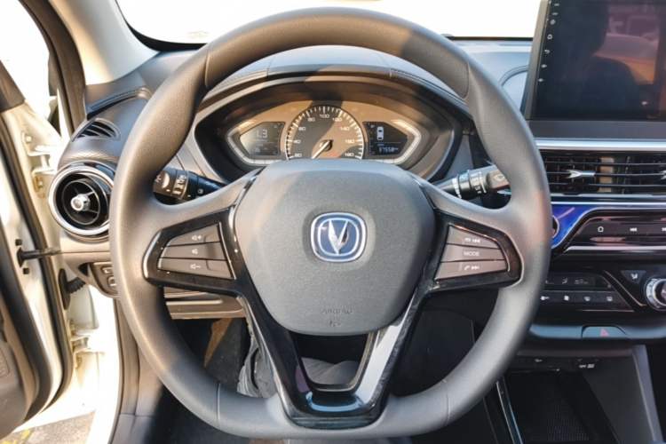 Used CHANGAN Alsvin 2018 1.4L Manual Comfort Model China V Standard Steering Wheel